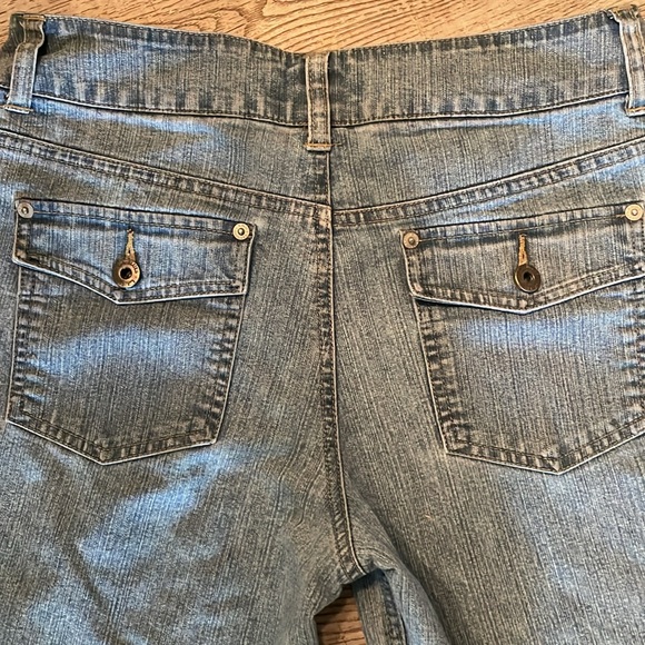 LA Blues stretch cuffed jean capris size 8 - Picture 7 of 7
